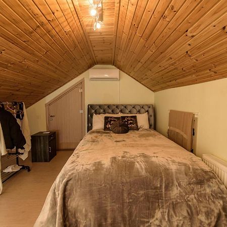 דירות אגרוס Aprosmeno Jacuzzi House 2 מראה חיצוני תמונה