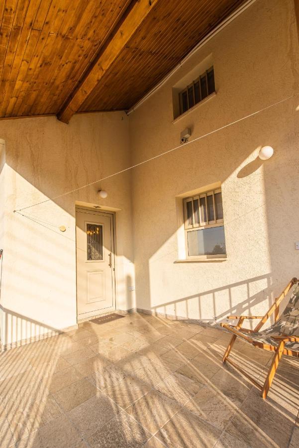 דירות אגרוס Aprosmeno Jacuzzi House 2 מראה חיצוני תמונה